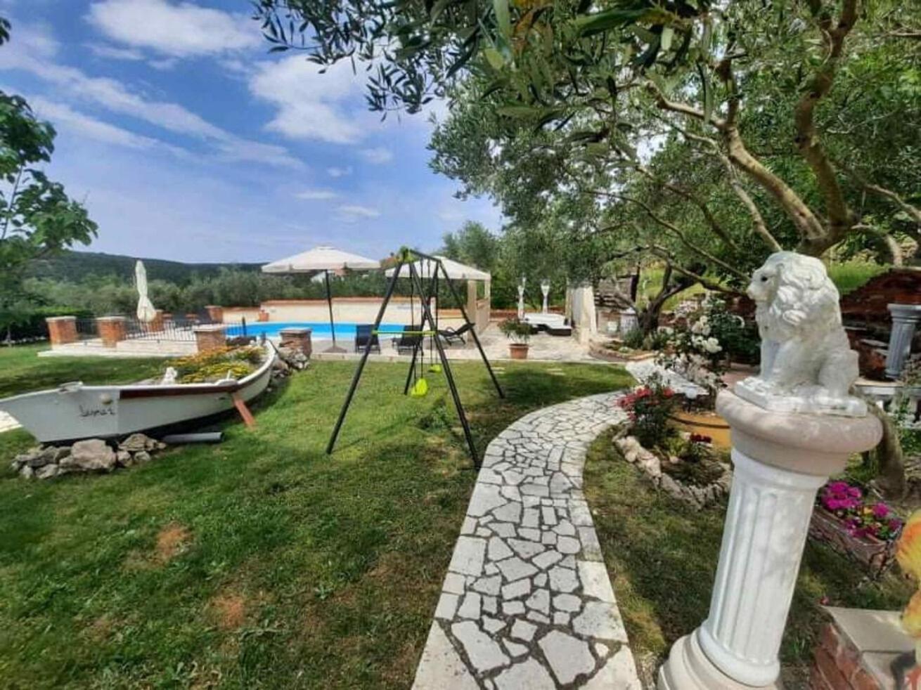 Apartments Robi- Swimming Pool And Beautiful Garden Kampor Exterior foto