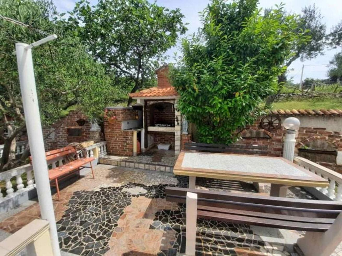 Apartments Robi- Swimming Pool And Beautiful Garden Kampor Exterior foto