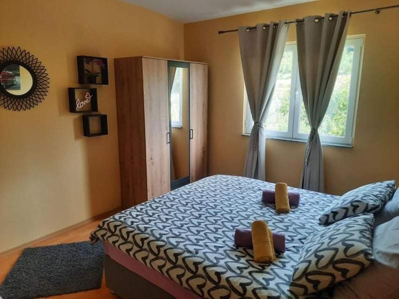 Apartments Robi- Swimming Pool And Beautiful Garden Kampor Exterior foto