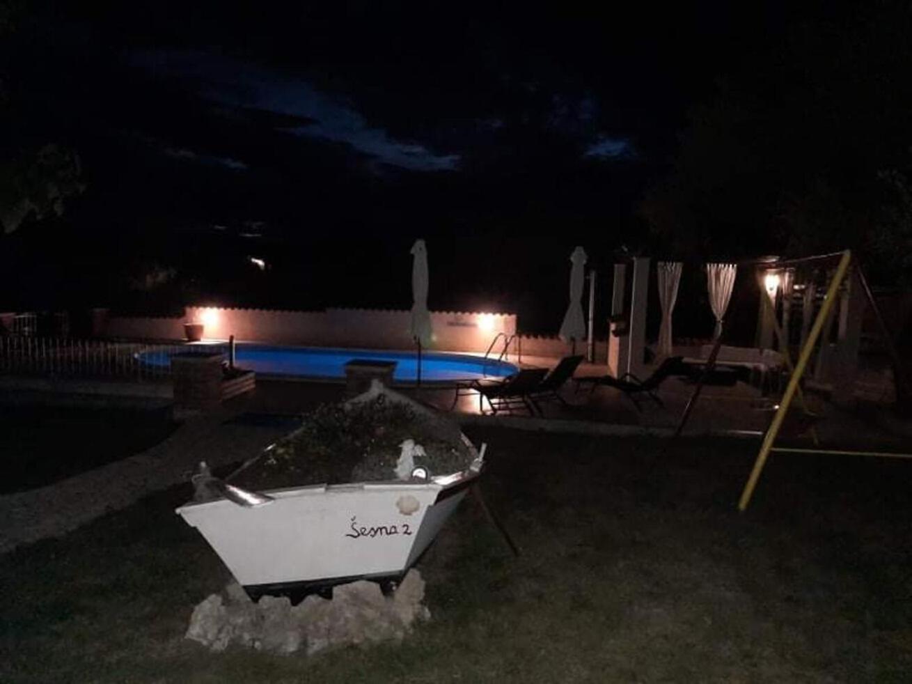 Apartments Robi- Swimming Pool And Beautiful Garden Kampor Exterior foto