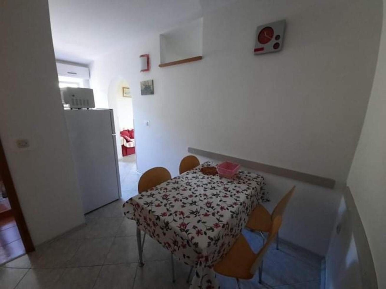 Apartments Robi- Swimming Pool And Beautiful Garden Kampor Exterior foto